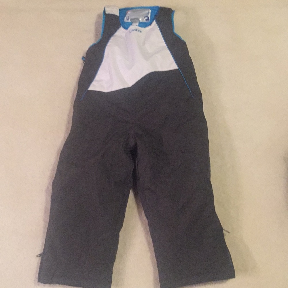 🏂☃️ NWOT Wedze kids snow/ski suit